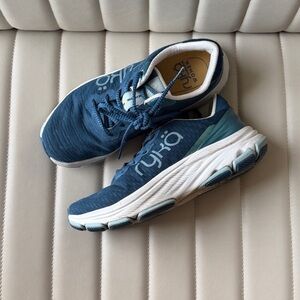 Ryka Women's Devotion X Max walking shoes Size 6.5 Sneakers